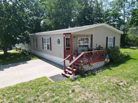 14279 Winters Crk W, West Olive, MI 49460