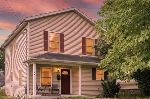 1166 Lee St SW, Wyoming, MI 49509