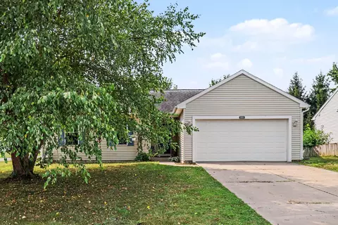 3006 Arctic Ave, Kalamazoo, MI 49004