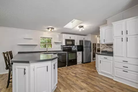 2197 E Cedar St, Newaygo, MI 49337 photo 9