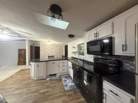 Kitchen - 2197 E Cedar St, Newaygo, MI 49337 photo 3 of 5