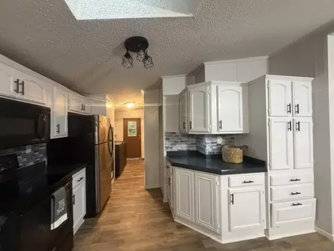 Kitchen - 2197 E Cedar St, Newaygo, MI 49337 photo 4 of 5