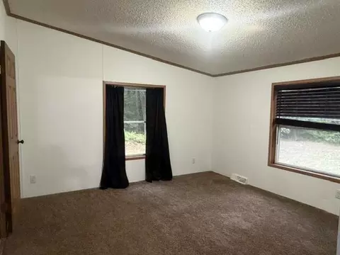 Bedroom - 2197 E Cedar St, Newaygo, MI 49337 photo 1 of 2