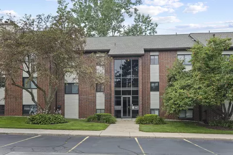 3396 Devonwood Hls NE #C, Grand Rapids, MI 49525
