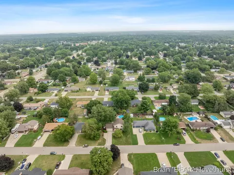 7520 Windgate Dr, Jenison, MI 49428 photo 32