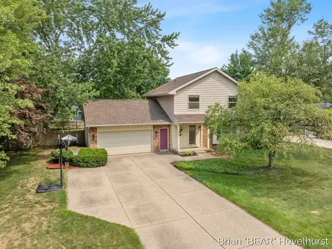 7520 Windgate Dr, Jenison, MI 49428 photo 4