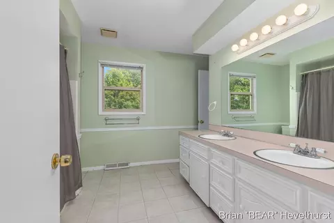 7520 Windgate Dr, Jenison, MI 49428 photo 18