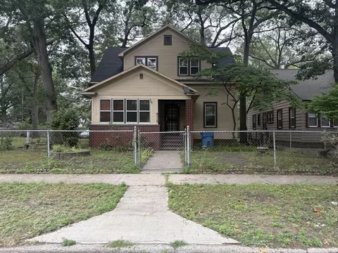 2117 Jefferson St, Muskegon Heights, MI 49444
