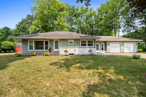 1360 Logan Rd, Muskegon, MI 49445