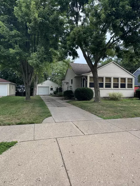 833 Kenneth St SW, Wyoming, MI 49509