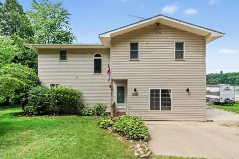 Exterior - 51156 Maple Rd, Marcellus, MI 49067 photo 1 of 5