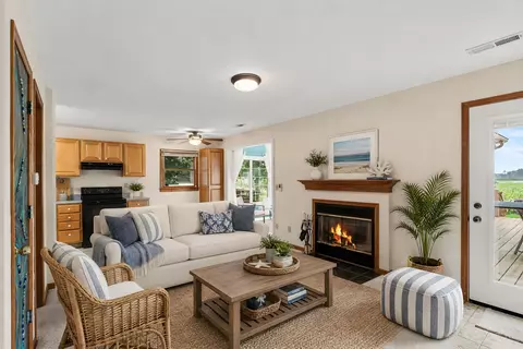 Living - 51156 Maple Rd, Marcellus, MI 49067 photo 2 of 3