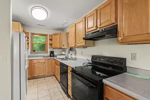 Kitchen - 51156 Maple Rd, Marcellus, MI 49067 photo 1 of 1