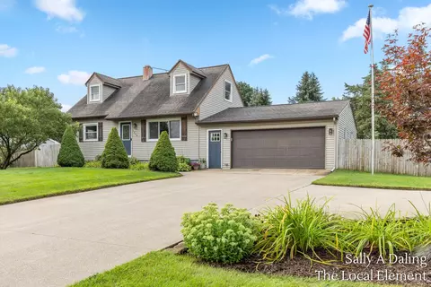 1712 Joan Ct, Dorr, MI 49323 photo 2