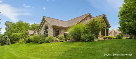 5279 Fawn Creek Dr SW, Wyoming, MI 49418