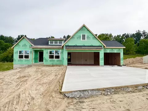 8332 Kettle Oak Dr SE, Alto, MI 49302