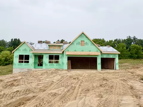 8332 Kettle Oak Dr SE, Alto, MI 49302