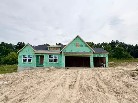 8332 Kettle Oak Dr SE, Alto, MI 49302