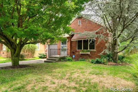 2344 Madison Ave SE, Grand Rapids, MI 49507
