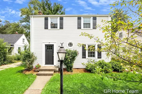 2138 Houseman Ave NE, Grand Rapids, MI 49505