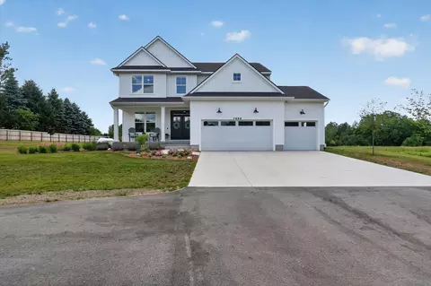 7895 Oak Grove Rd, Howell, MI 48855
