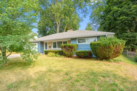 815 Eastfield Dr, Battle Creek, MI 49015