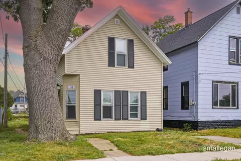 1316 Sanford St, Muskegon, MI 49441