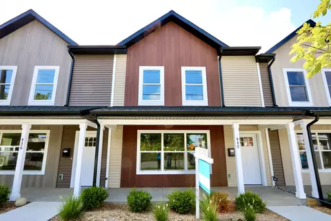 440 Pleasant St SW, Grand Rapids, MI 49503