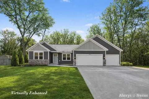 2120 Northside Dr, Twin Lake, MI 49457