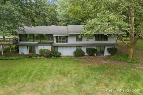 2665 Sharon Ave, Holland, MI 49424