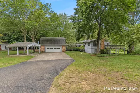 2665 Sharon Ave, Holland, MI 49424