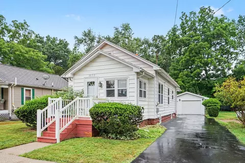 3636 Adams St, Kalamazoo, MI 49008