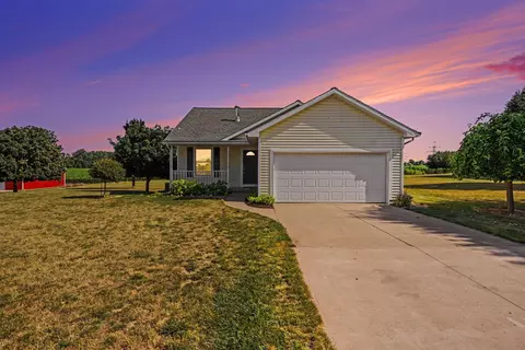 1045 Garfield St, Marne, MI 49435