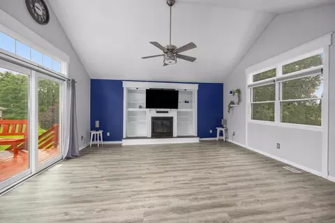 Living - 10881 Hoffman Rd, Three Rivers, MI 49093 photo 2 of 4