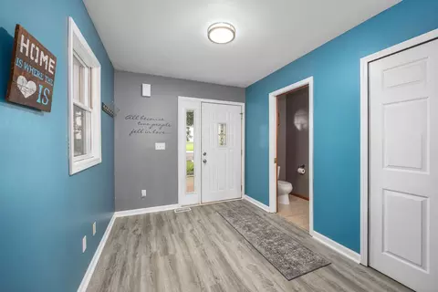 Entry Way - 10881 Hoffman Rd, Three Rivers, MI 49093 photo 2 of 2