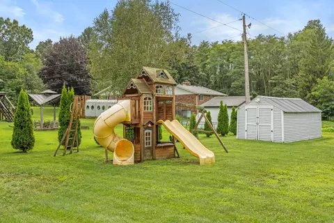 Exterior - 10881 Hoffman Rd, Three Rivers, MI 49093 photo 4 of 5