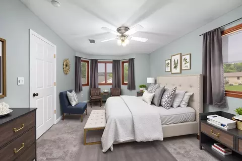 Bedroom - 10881 Hoffman Rd, Three Rivers, MI 49093 photo 4 of 5
