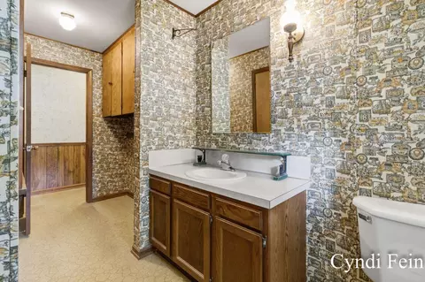Bath - 4144 30th St, Dorr, MI 49323 photo 2 of 3