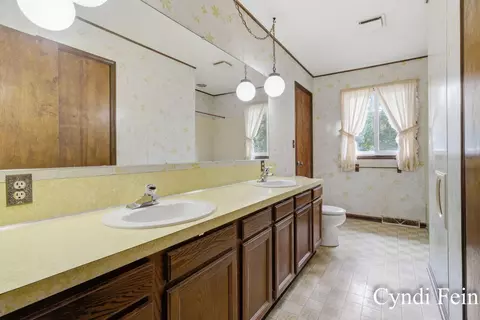 Bath - 4144 30th St, Dorr, MI 49323 photo 1 of 3