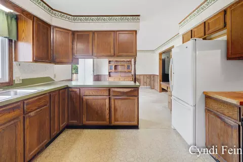 Kitchen - 4144 30th St, Dorr, MI 49323 photo 4 of 6