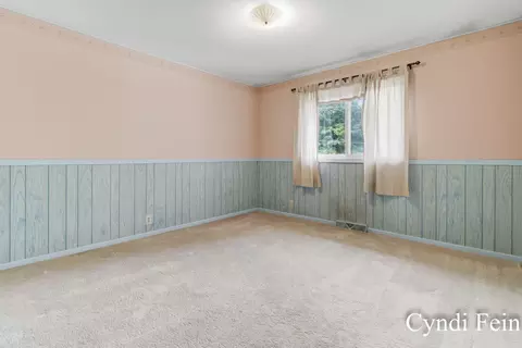 Bedroom - 4144 30th St, Dorr, MI 49323 photo 4 of 4