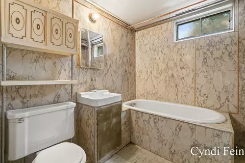 Bath - 4144 30th St, Dorr, MI 49323 photo 3 of 3