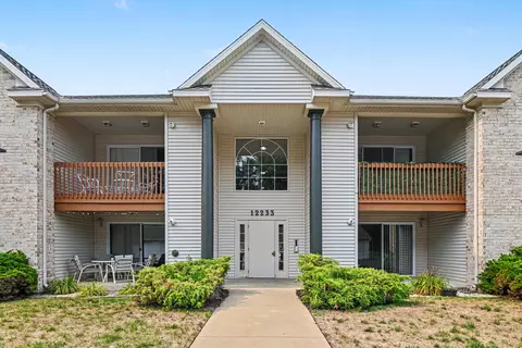 12233 S Crystal Waters Dr #7, Holland, MI 49424