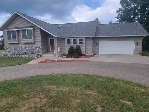 1055 Miller Rd, Plainwell, MI 49080