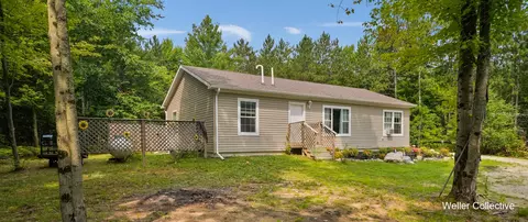 4959 W Jack Pine Dr, Grant, MI 49327 photo 6