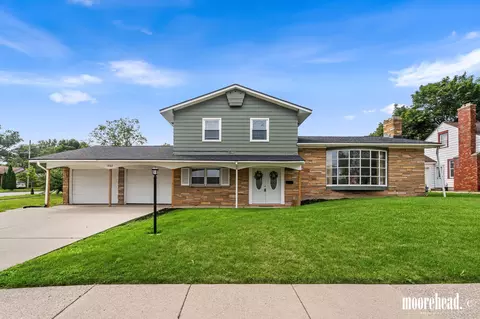 1860 Boston St SE, Grand Rapids, MI 49506