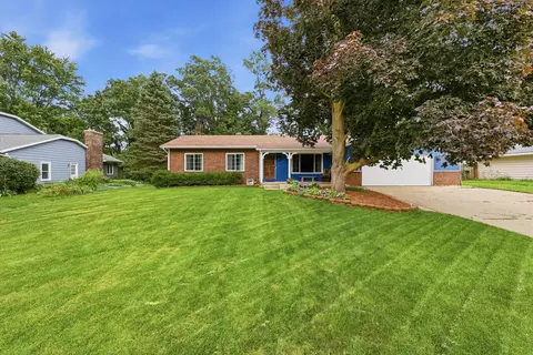 4464 Trail Vw NE, Grand Rapids, MI 49525