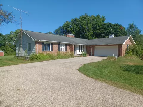124 Cutler St, North Adams, MI 49262
