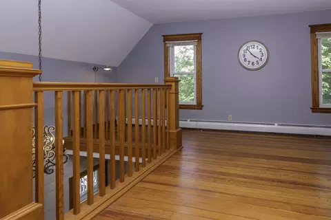 Entry Way - 11481 Cressey Rd, Plainwell, MI 49080 photo 2 of 2
