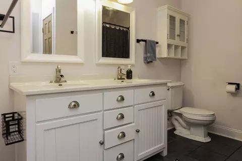 Bath - 11481 Cressey Rd, Plainwell, MI 49080 photo 2 of 6